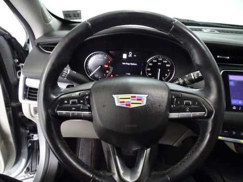 Certified 2023 Cadillac XT4 Luxury w/ Cold Weather Package image 6