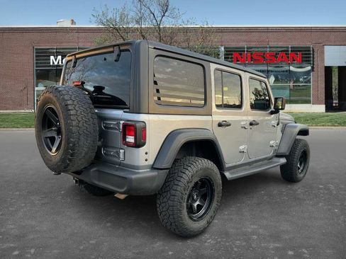 Used 2018 Jeep Wrangler Unlimited Sport S image 4