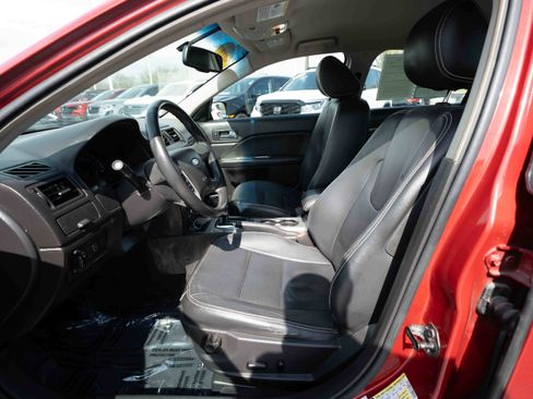 Used 2010 Ford Fusion SEL image 9