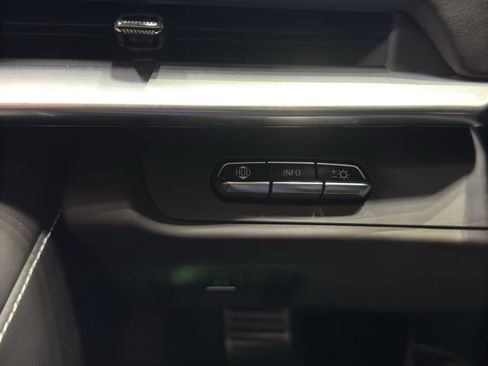 Used 2024 Chevrolet Corvette Stingray Premium Cpe w/ Z51 Performance Package image 26