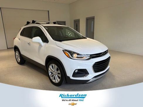 Used 2020 Chevrolet Trax Premier FWD image 1