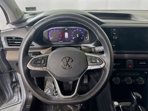 Used 2022 Volkswagen Taos SEL image 23