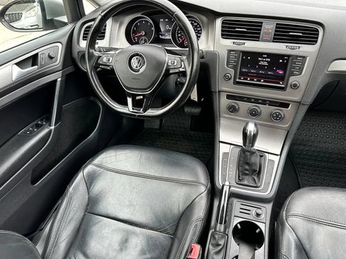 Used 2016 Volkswagen Golf S FWD image 12