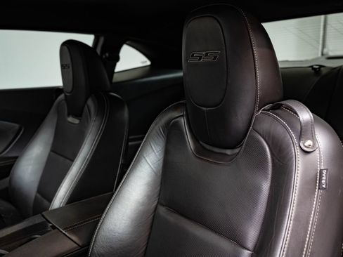 Used 2011 Chevrolet Camaro SS w/ RS Package RWD image 22