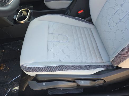 Certified 2025 MINI Cooper S image 15