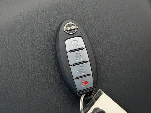 New 2026 Nissan Frontier SV w/ SV Convenience Package image 30