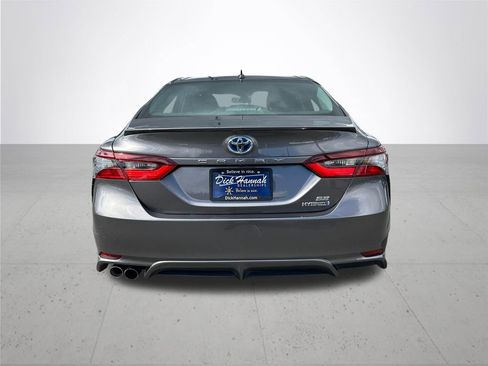 Used 2023 Toyota Camry SE w/ Cold Weather Package image 8
