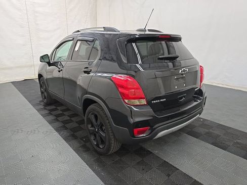Used 2019 Chevrolet Trax Premier w/ Midnight Edition AWD/4WD image 3