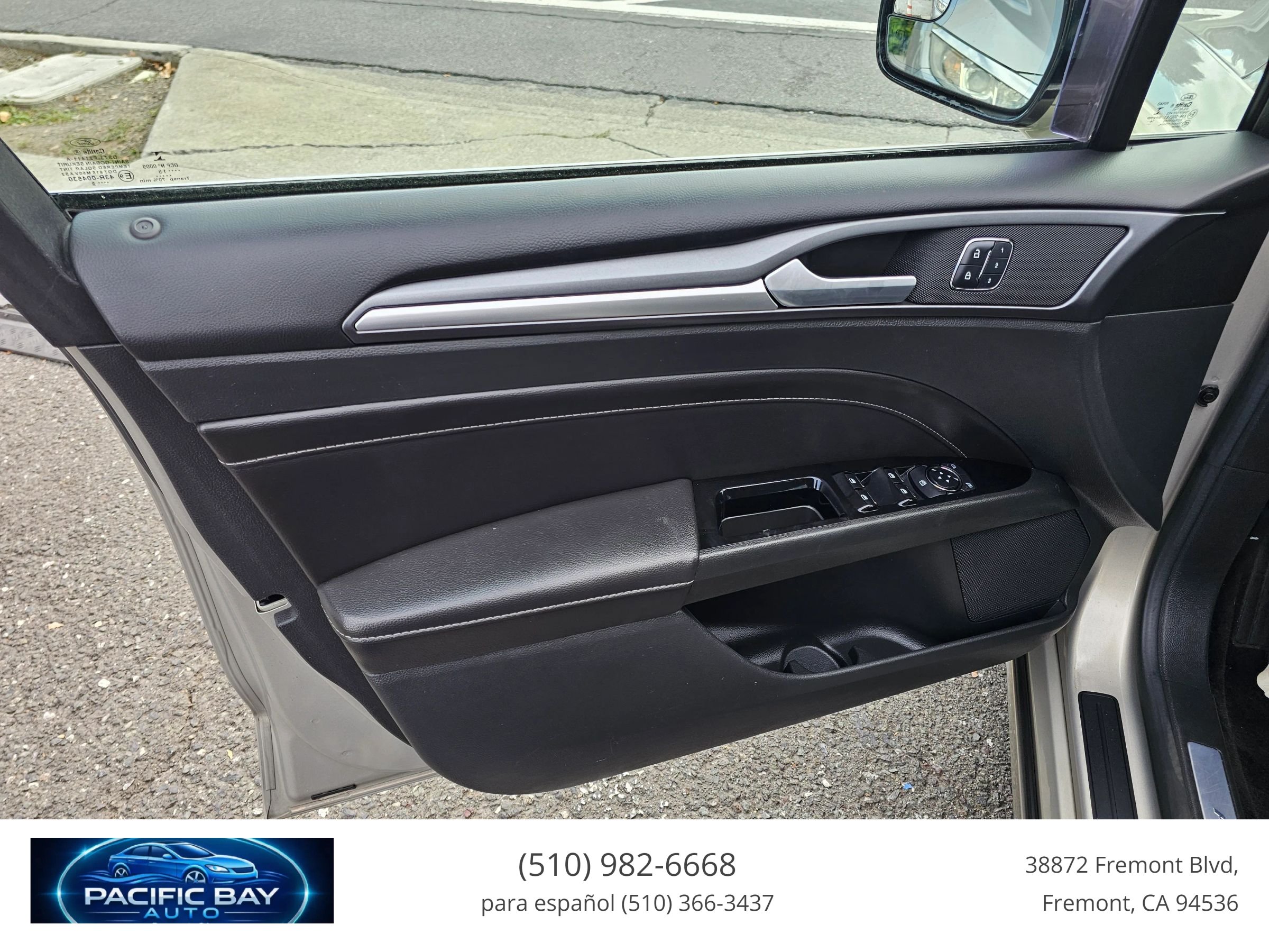 Used 2015 Ford Fusion Energi Titanium FWD image 10