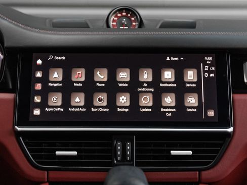 Certified 2022 Porsche Cayenne GTS AWD/4WD image 22
