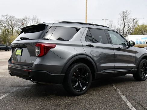 Used 2023 Ford Explorer ST-Line AWD/4WD image 6
