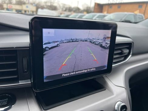 Certified 2023 Ford Explorer XLT w/ Equipment Group 202A image 13