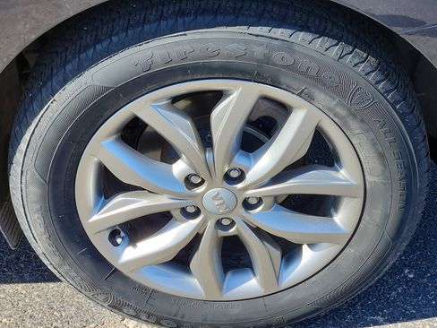 Used 2019 Kia Sedona EX image 10