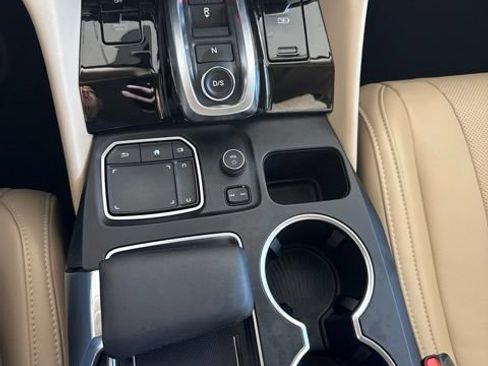 Certified 2024 Acura MDX FWD w/ Technology Package image 8