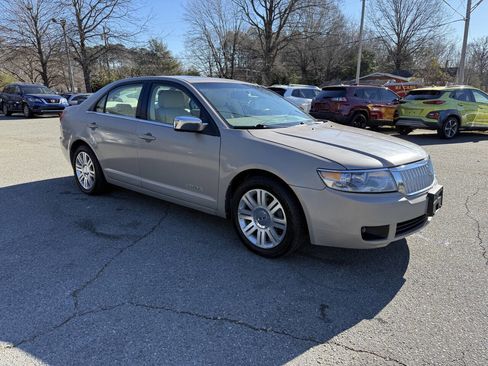 Used 2006 Lincoln Zephyr image 4