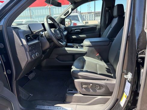 Used 2025 Chevrolet Tahoe LT image 22