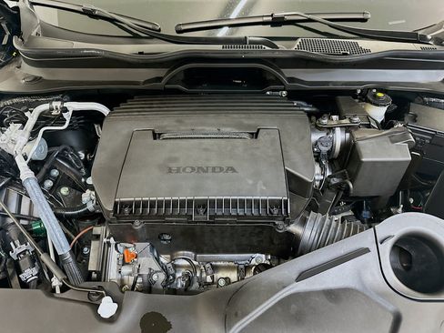 Used 2025 Honda Pilot TrailSport image 36