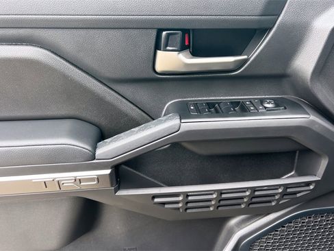 Used 2024 Toyota Tacoma TRD Sport image 14