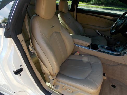 Used 2011 Cadillac CTS Performance RWD image 2