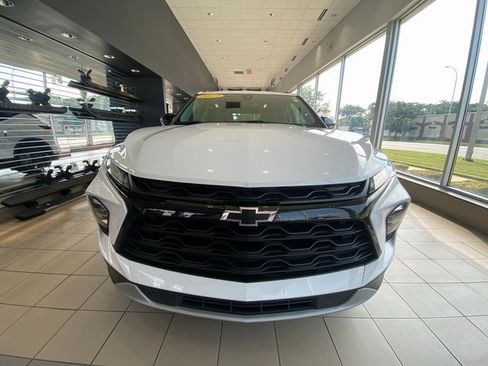 Used 2023 Chevrolet Blazer LT w/ Midnight/Sport Edition image 3