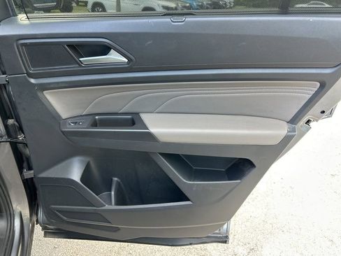 Used 2022 Volkswagen Atlas SE w/ Panoramic Sunroof Package image 42