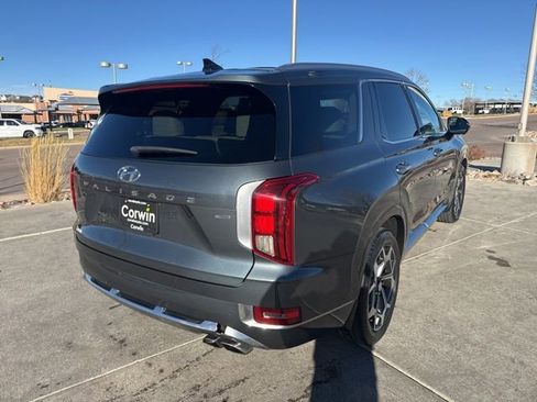 Used 2022 Hyundai Palisade Calligraphy image 9