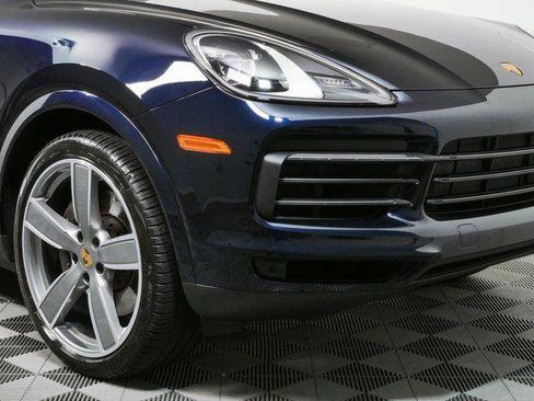 Certified 2023 Porsche Cayenne Platinum Edition AWD/4WD image 39