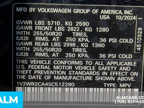 Used 2025 Volkswagen Atlas SE image 31