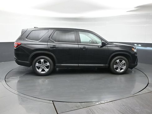 Certified 2023 Honda Pilot EX-L image 7