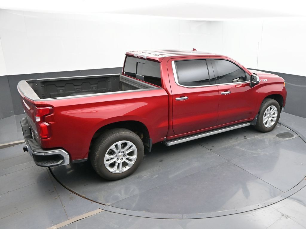 Used 2023 Chevrolet Silverado 1500 LTZ w/ Technology Package AWD/4WD image 29