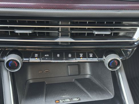 Used 2024 Chevrolet Traverse RS w/ LPO, Floor Liner Package image 19