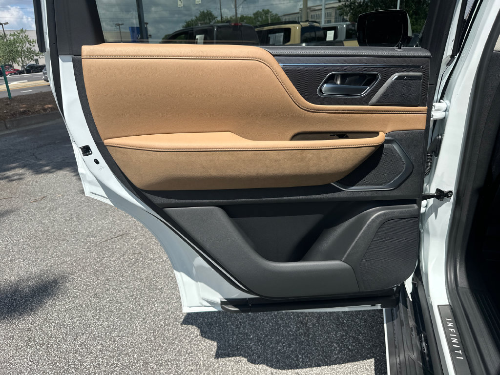New 2027 INFINITI QX80 Luxe w/ Cargo Package RWD image 18