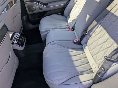New 2026 Mercedes-Benz S 63 AMG S image 19