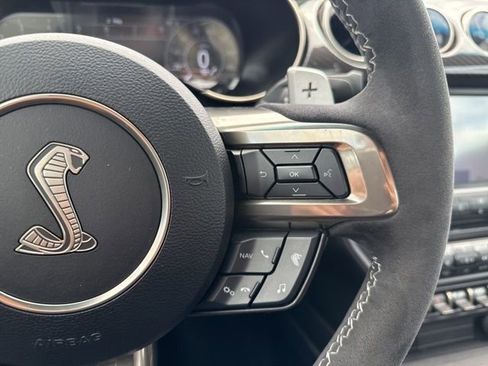 Used 2020 Ford Mustang Shelby GT500 w/ Carbon Fiber Track Pack image 17