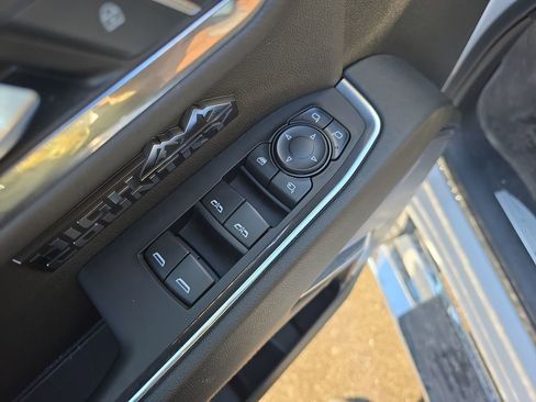 Certified 2024 Chevrolet Silverado 1500 High Country w/ Technology Package image 15