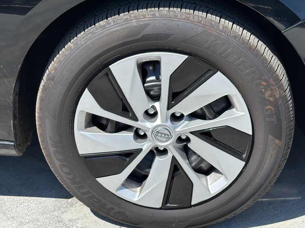 Used 2025 Nissan Altima 2.5 S FWD image 11