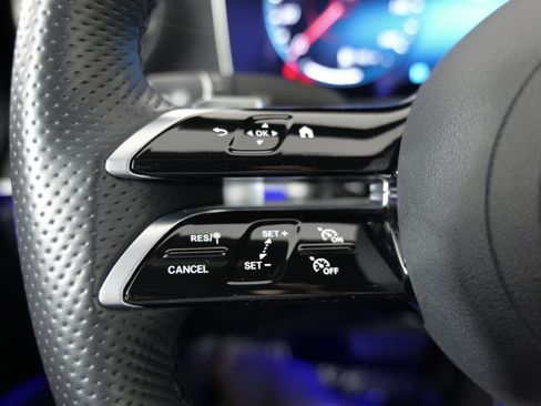 Used 2023 Mercedes-Benz E 450 Cabriolet image 39
