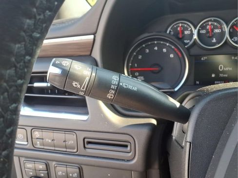 Used 2021 Chevrolet Suburban Z71 AWD/4WD image 22