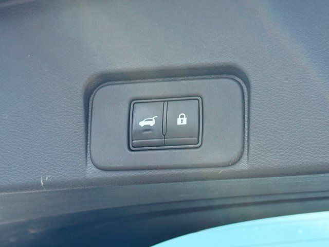 Used 2021 Nissan Rogue Platinum AWD/4WD image 10