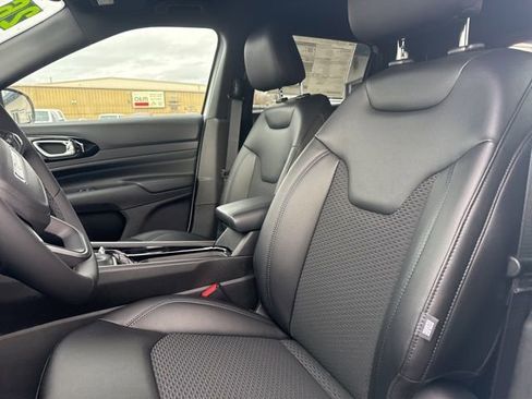 New 2026 Jeep Compass Latitude image 17