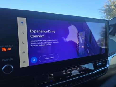 Certified 2025 Toyota Sienna XSE image 23