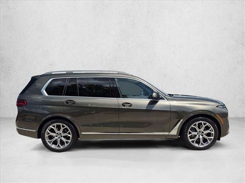 Certified 2026 BMW X7 xDrive40i AWD/4WD image 4