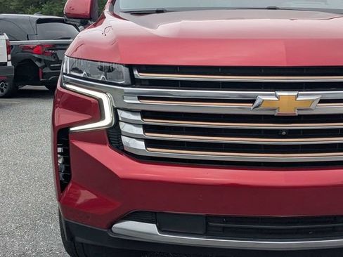Used 2021 Chevrolet Suburban High Country RWD image 9