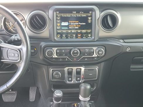 Used 2022 Jeep Wrangler Sport AWD/4WD image 24