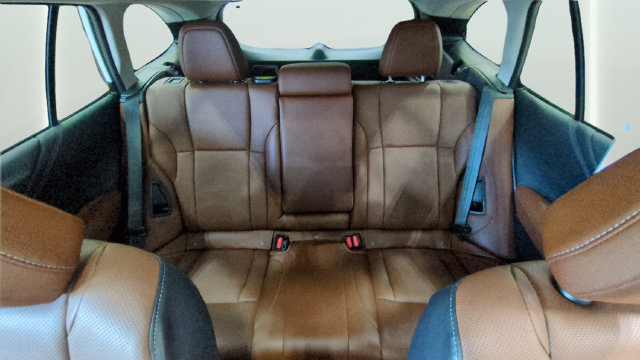 Certified 2025 Subaru Outback Touring AWD/4WD image 14