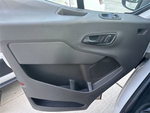 Used 2023 Ford Transit 350 XLT image 29