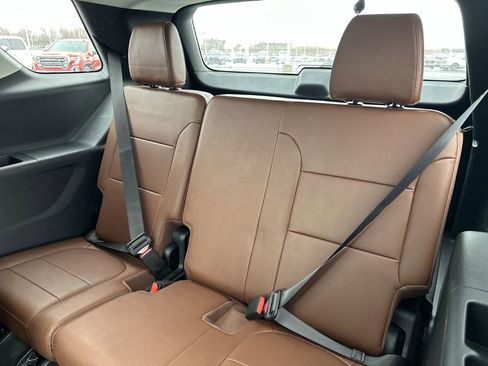 Certified 2021 Chevrolet Traverse High Country image 23