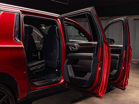 Used 2022 GMC Yukon XL SLE w/ Gmc Pro Safety Plus Package image 27