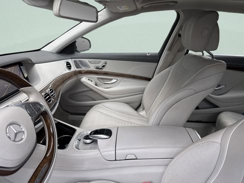 Used 2015 Mercedes-Benz S 550 Sedan image 17