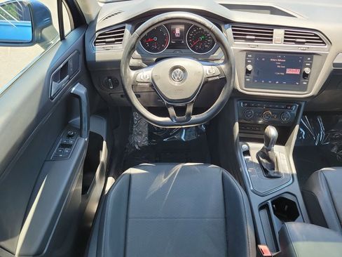 Used 2018 Volkswagen Tiguan SE FWD image 13